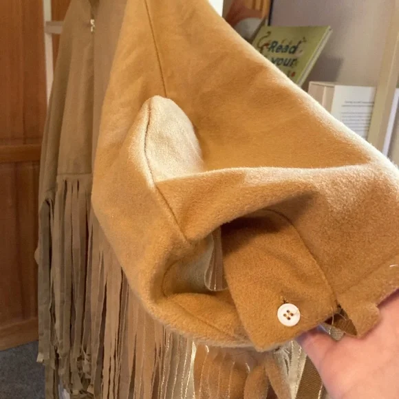 Hot Fringed Poncho With Sleeves 🔥 - Picture 2 of 7